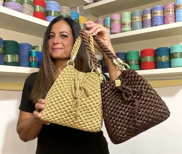 Kit borsa secchiello ovale di Tiziana Volpe crochet