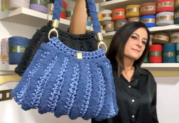 Kit borsa Teddy con striscie pellicciose di Tiziana Volpe